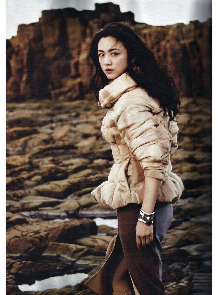 点击大图看下一张：女神汤唯柔美气质大片 笑容洒脱优雅迷人