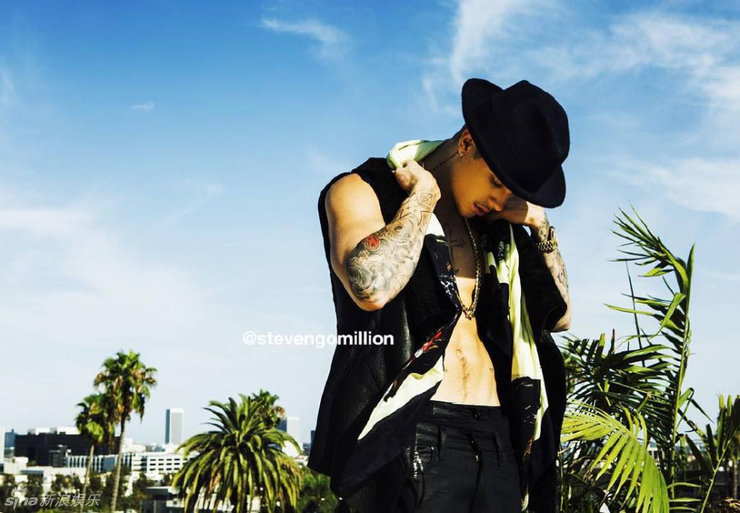 点击大图看下一张:贾斯汀-比伯写真曝光 身材健硕大秀胸肌