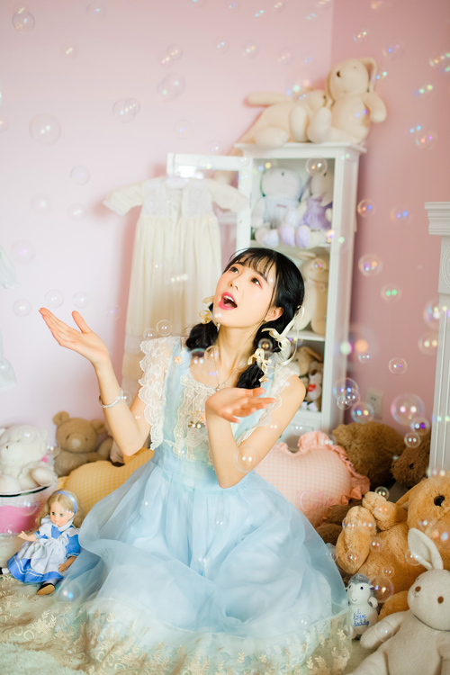 点击大图看下一张:梦幻泡沫之夏