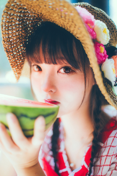 点击大图看下一张:Fruits果物少女画册