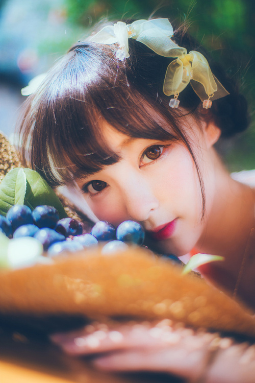 点击大图看下一张:Fruits果物少女画册