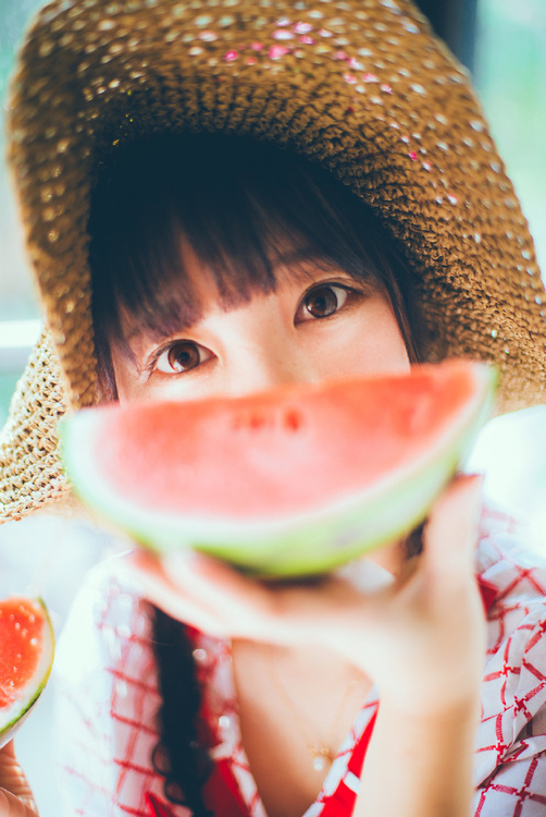 点击大图看下一张:Fruits果物少女画册