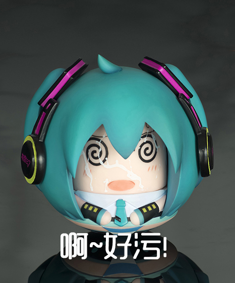 点击大图看下一张：初音手办实拍