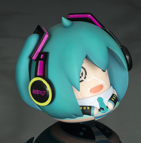 点击大图看下一张:初音手办实拍