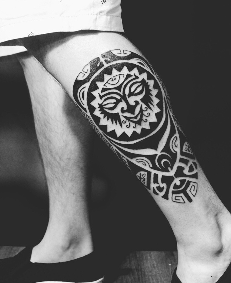 点击大图看下一张:包小腿黑白经典图腾纹身图案