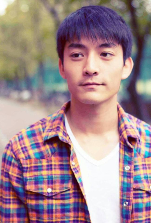 点击大图看下一张:台湾大学校草潘暐皓生活照