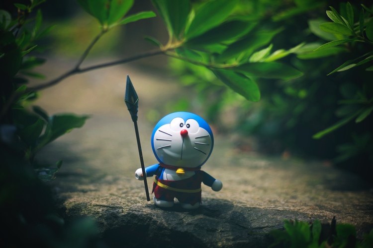 点击大图看下一张：机器猫与野比大雄