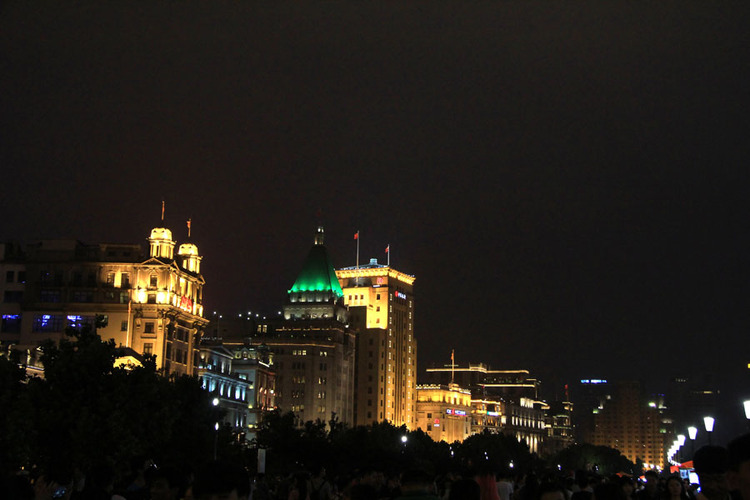 点击大图看下一张：浦江夜景