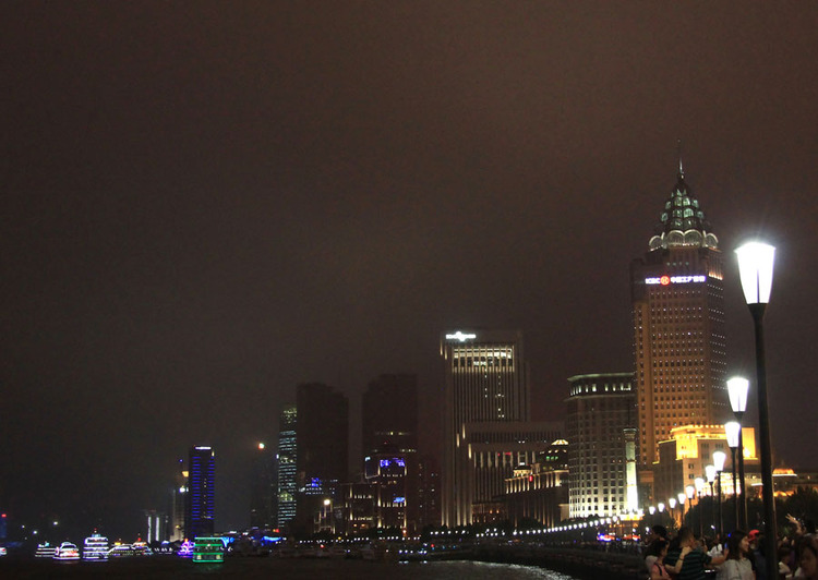 点击大图看下一张：浦江夜景