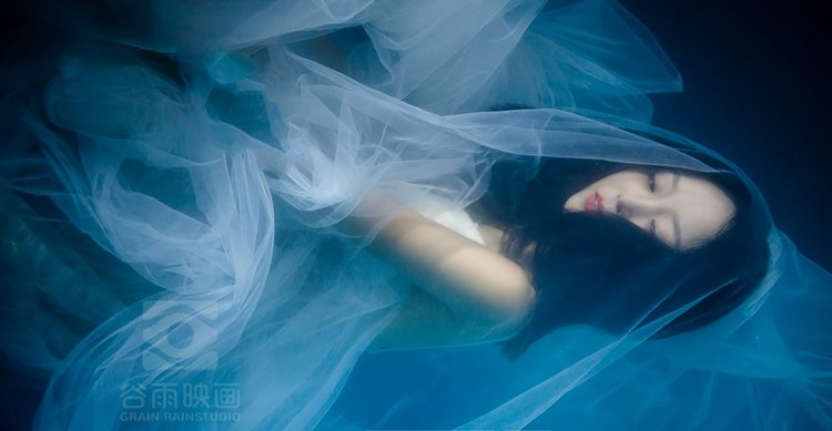 点击大图看下一张：水下梦魇