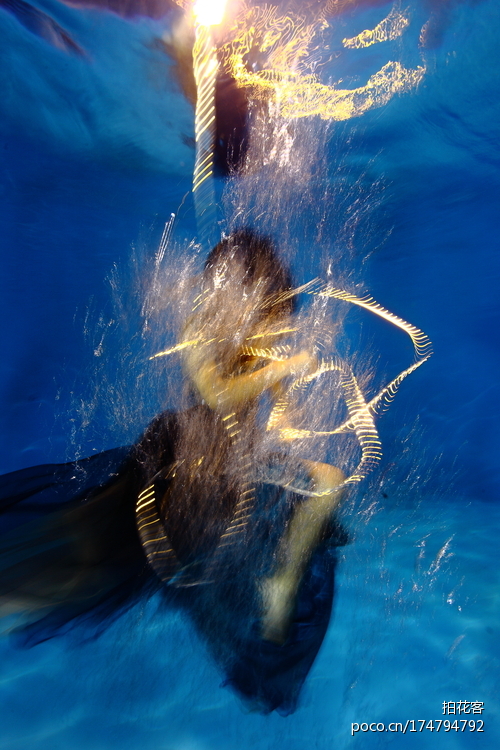 点击大图看下一张：水下奇幻世界