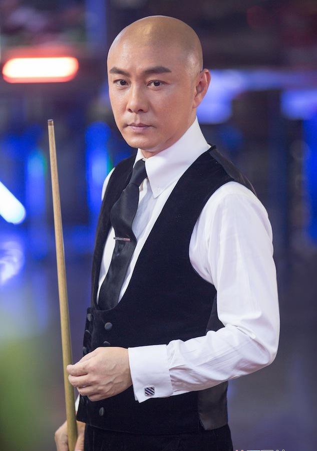 点击大图看下一张:张卫健写真变雅痞绅士 幽默自嘲叔中鲜