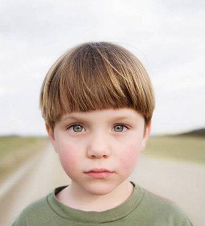 点击大图看下一张：男儿童发型设计图片大全 可爱帅气