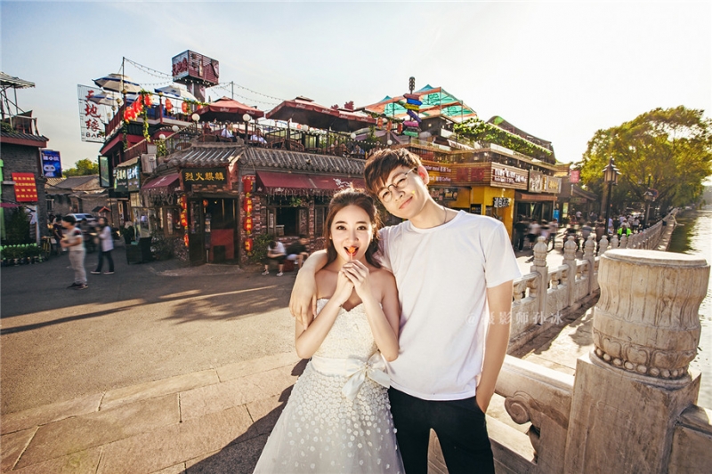 点击大图看下一张:北京爱情故事之后海胡同