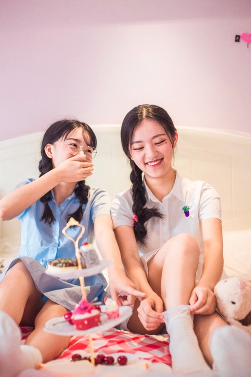 点击大图看下一张：闺蜜写真日记