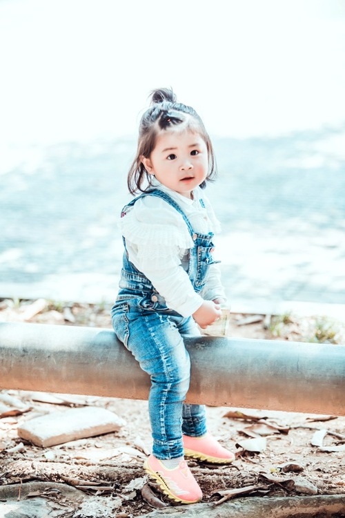 点击大图看下一张:童年是五彩斑斓的