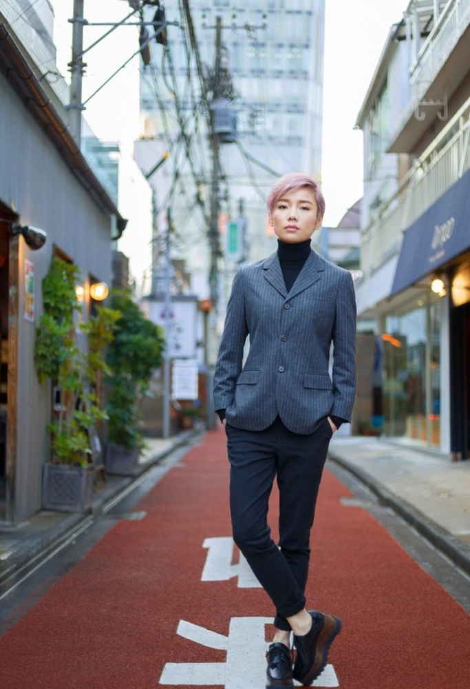 点击大图看下一张：许飞英伦范儿写真