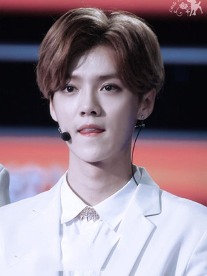 点击大图看下一张:韩系短发男 彰显帅气型男气概