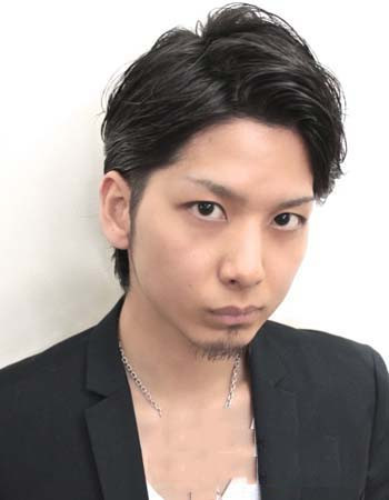 点击大图看下一张：日本男生最新短发发型 清爽碎发阳光帅气