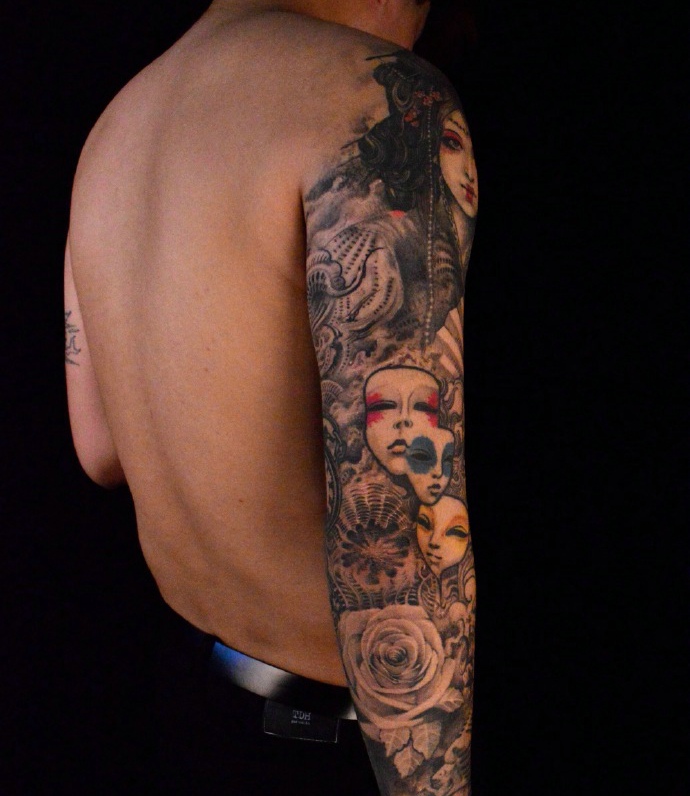 点击大图看下一张：花臂欧美女性肖像纹身刺青