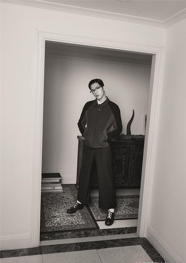 点击大图看下一张:井柏然登美国杂志特辑封面 造型狂野不羁