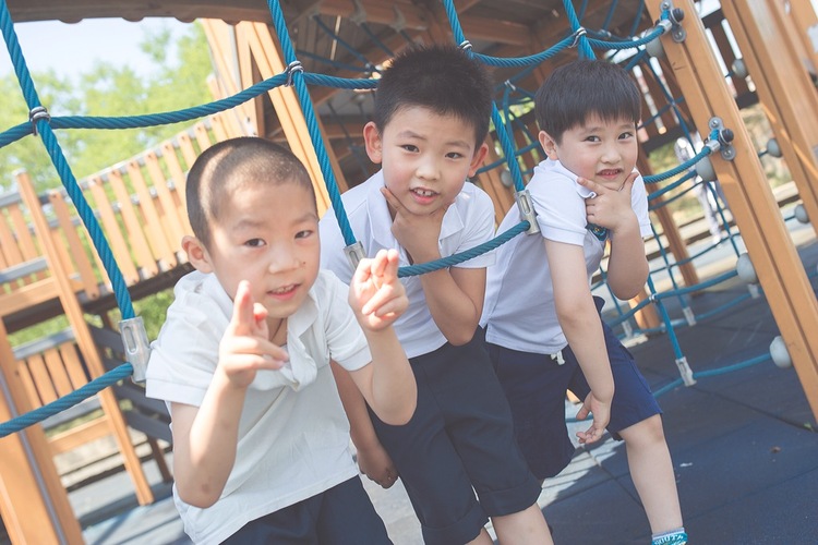 点击大图看下一张:幼儿园里的小伙伴