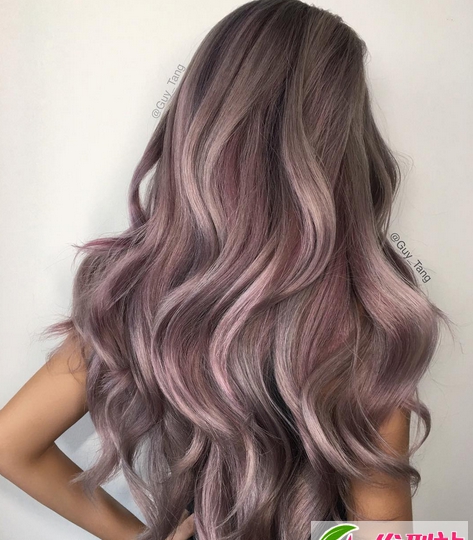 点击大图看下一张：玫瑰金渐变染发 粉色紫色灰色混搭染发