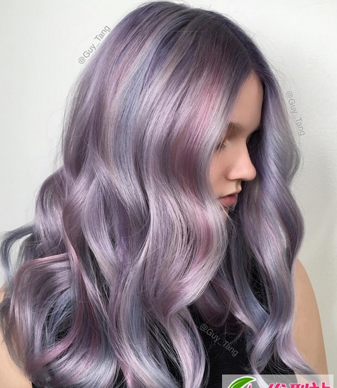 点击大图看下一张：玫瑰金渐变染发 粉色紫色灰色混搭染发