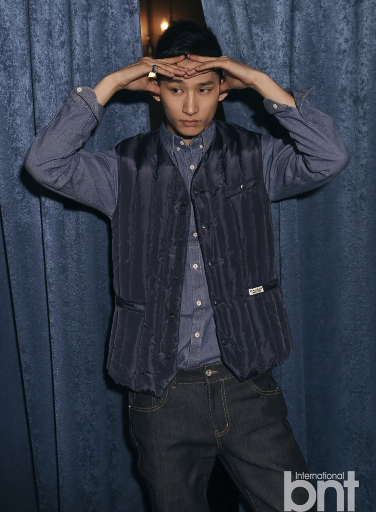 点击大图看下一张:韩国帅哥朴亨燮时尚优雅魅力写真