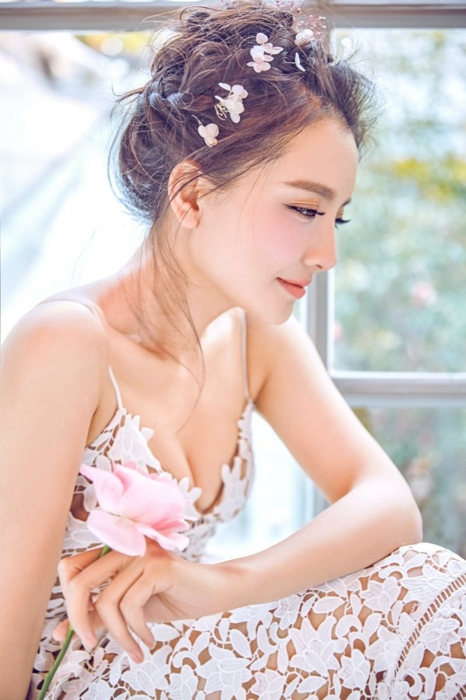 点击大图看下一张:孙茜唯美写真仙气十足