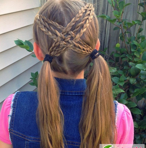 点击大图看下一张:七款儿童编发 可爱小精灵发型图片