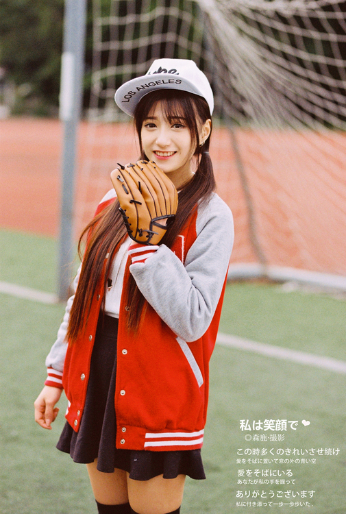 点击大图看下一张：棒球少女