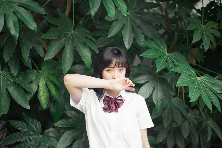 点击大图看下一张:在学校里散步才是正经事