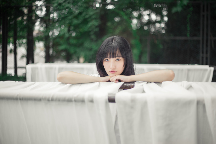 点击大图看下一张：在学校里散步才是正经事