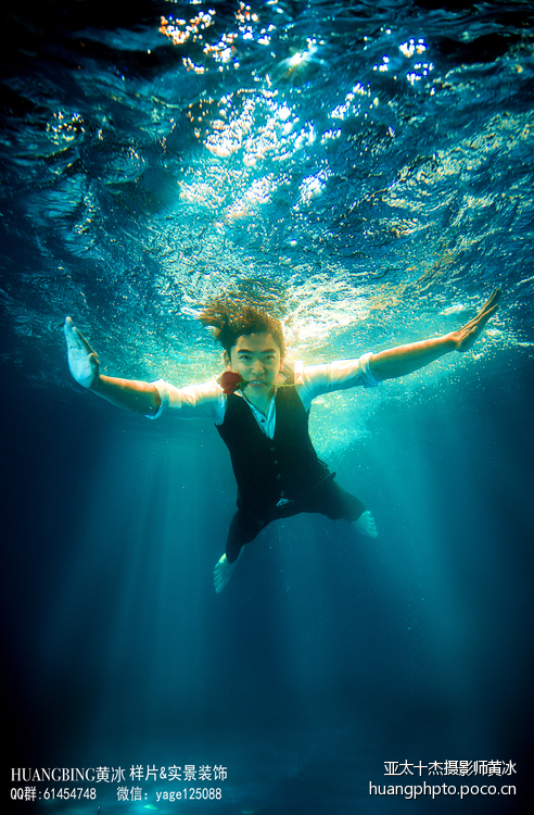 点击大图看下一张:蔚蓝海水下的见证