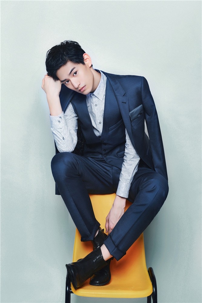 点击大图看下一张：韩国模特金泰焕 奇妙男友西装成熟稳重魅力十足