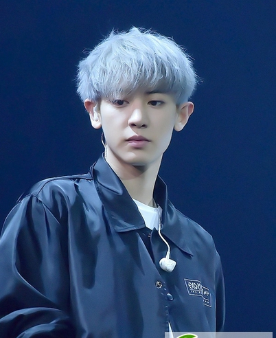 点击大图看下一张：男生最新流行染发颜色图片大全