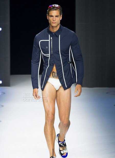 点击大图看下一张：毕盖帕克男模春夏运动男装