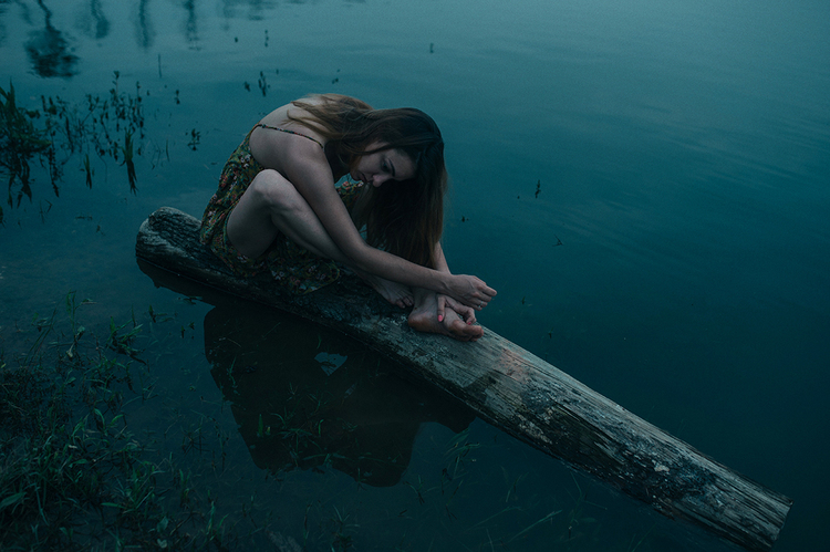 点击大图看下一张:明知道余烬清冷