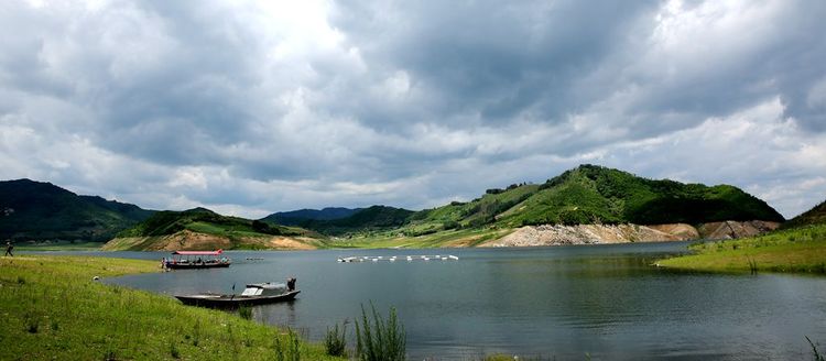 点击大图看下一张：秀美蟠龙水道