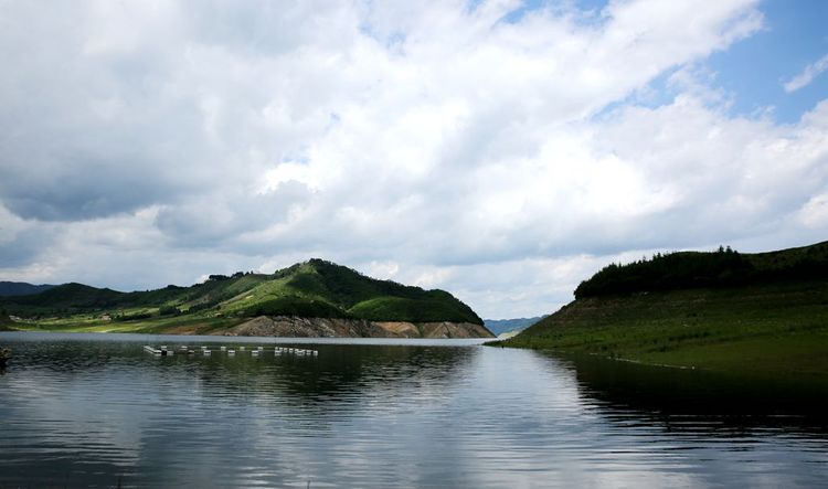 点击大图看下一张：秀美蟠龙水道