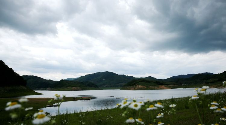 点击大图看下一张：秀美蟠龙水道