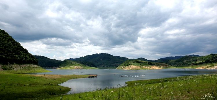 点击大图看下一张：秀美蟠龙水道