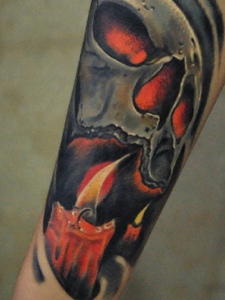 手臂3d红红火火的骷髅纹身图案