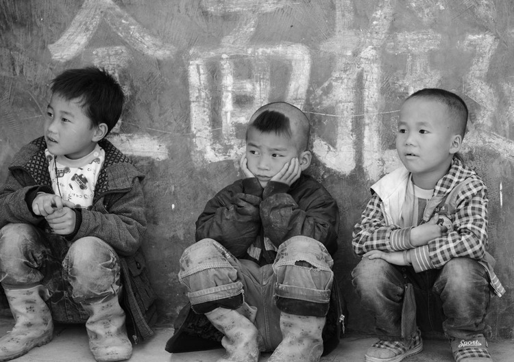 点击大图看下一张:大山里的孩子们