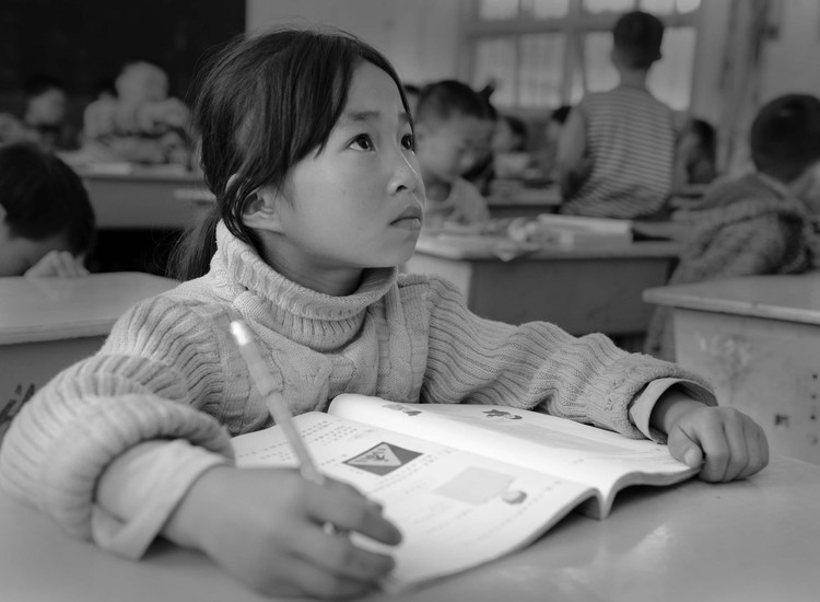 点击大图看下一张:大山里的孩子们