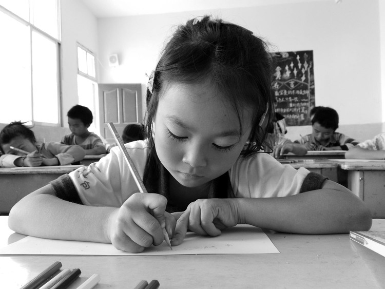 点击大图看下一张：大山里的孩子们