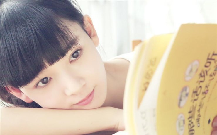 点击大图看下一张：陈瑶全素颜校园写真 清纯无敌