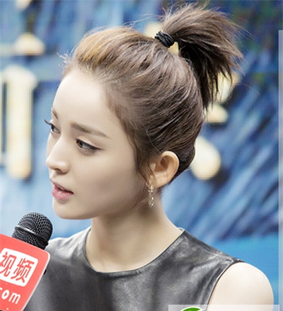 点击大图看下一张:人气女星时尚发型 清新养眼换发型首选