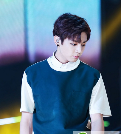 点击大图看下一张：韩式男生逗号刘海发型参考